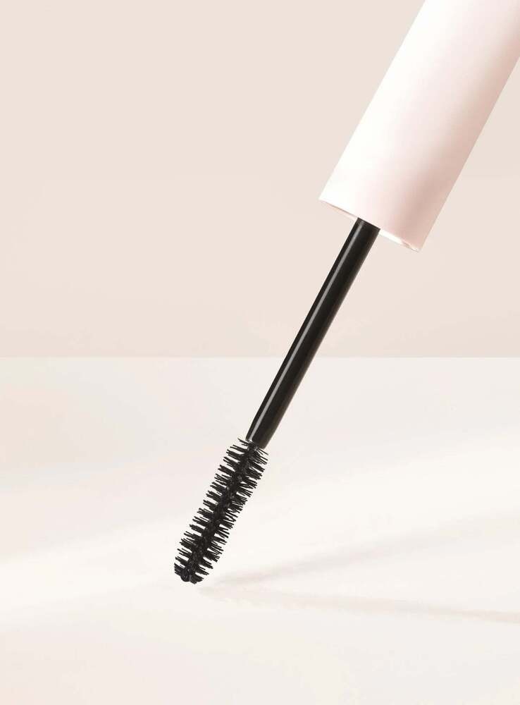 Perfect Strokes Universal Volumizing Mascara