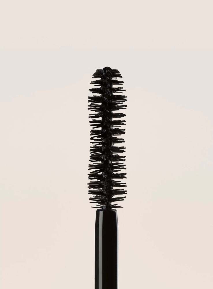 Perfect Strokes Universal Volumizing Mascara