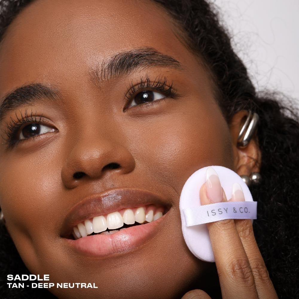 Powder Foundation in Saddle