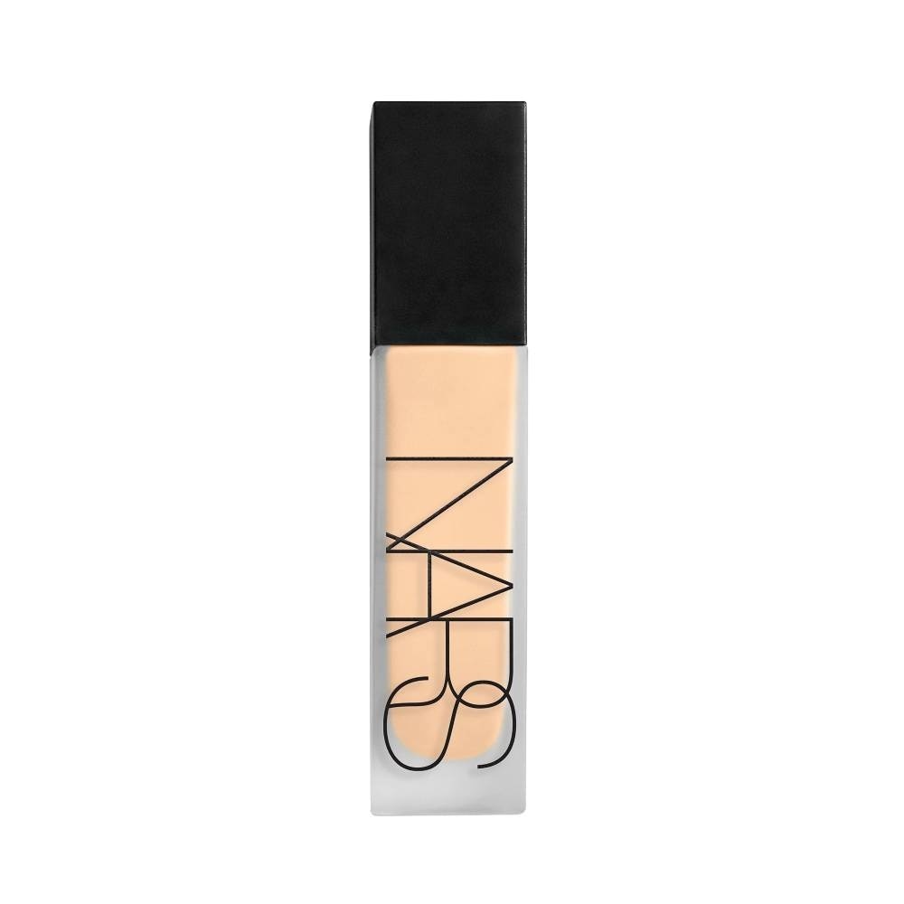 Natural Matte Longwear Foundation Salzburg image